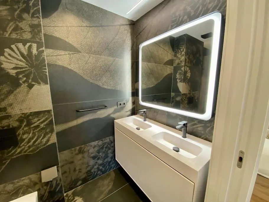 Prober-Montecarlo Apartment Encamp
